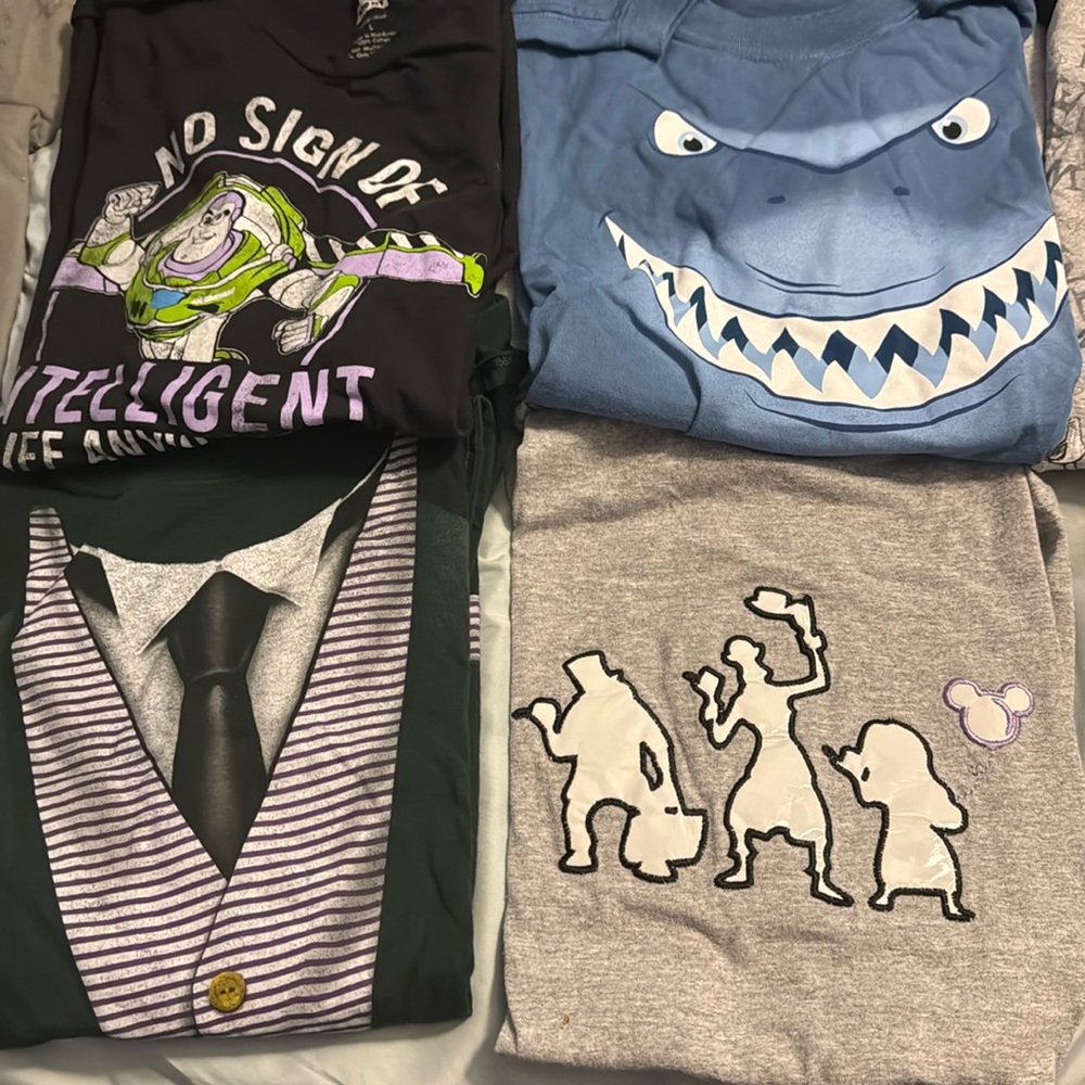 Set of 7 Disney shirts - sizes L and XL - excellent condition